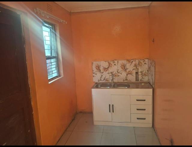 3 BEDROOM HOUSE FOR SALE IN GRACELAND